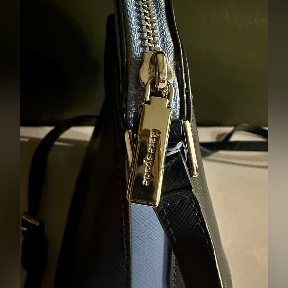 Kate Spade Two-Tone Crossbody – Classic Navy & Powder Blue - Picture 15 of 17